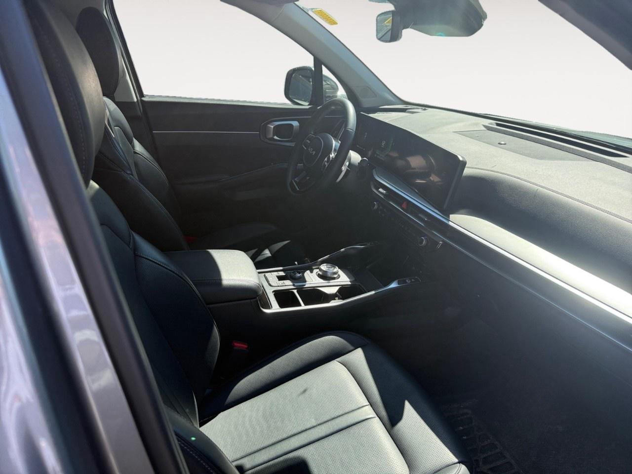 2025 Kia Sorento Plug-In Hybrid EX AWD Photo
