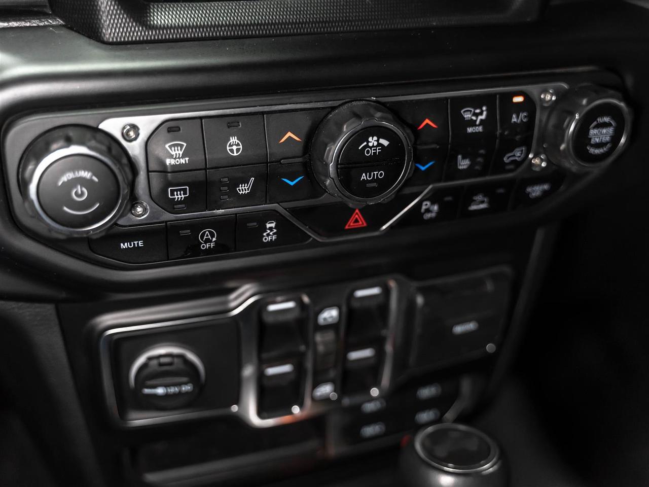 2022 Jeep Wrangler Unlimited Sahara|Accident Free|Ontario Vehicle|Adaptive Cruise Control Photo