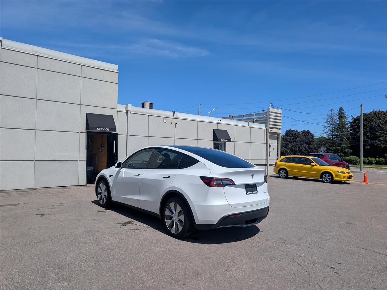 2022 Tesla Model Y LONG RANGE AWD - DUAL MOTOR Photo