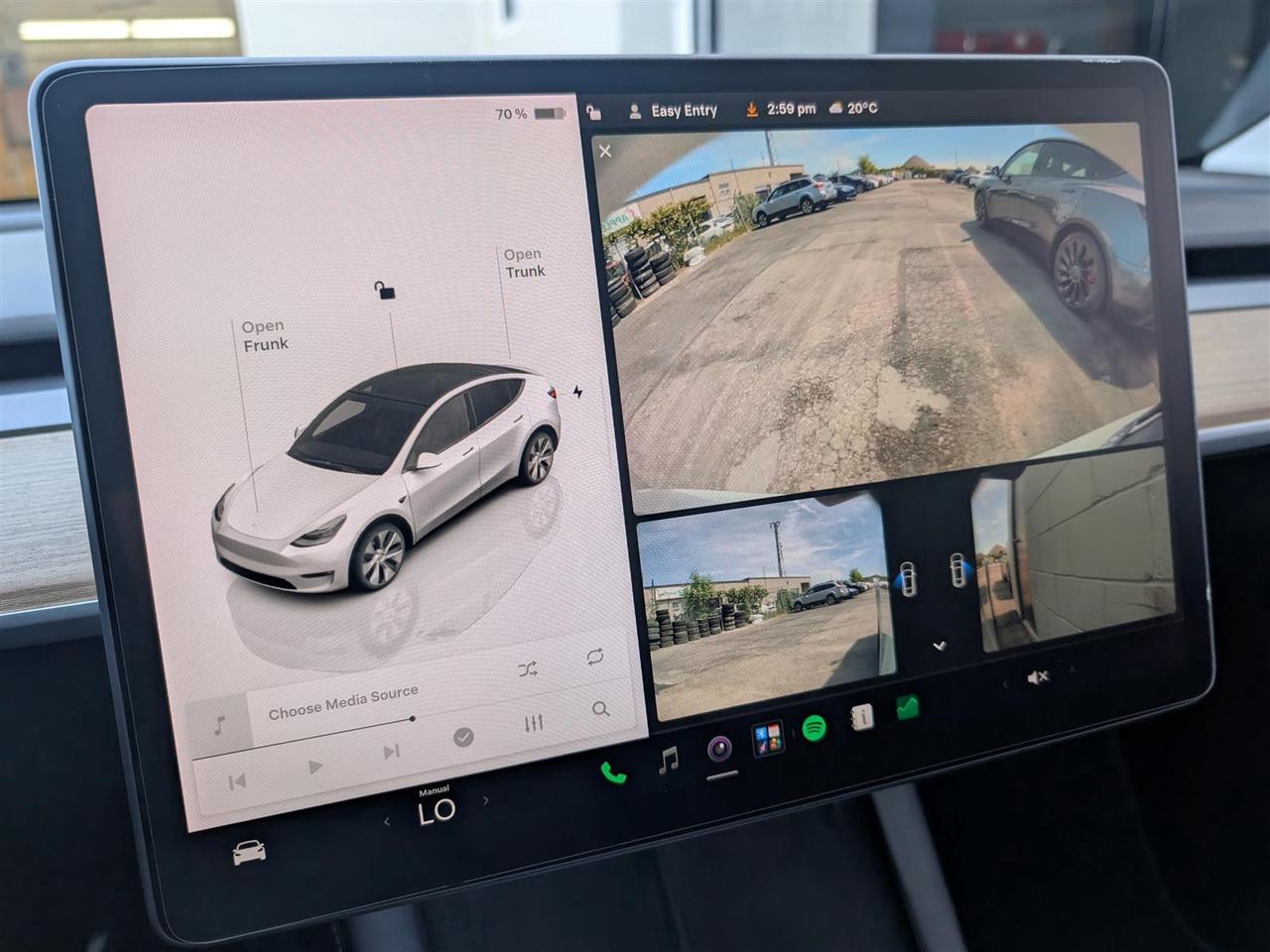 2022 Tesla Model Y LONG RANGE AWD - DUAL MOTOR Photo