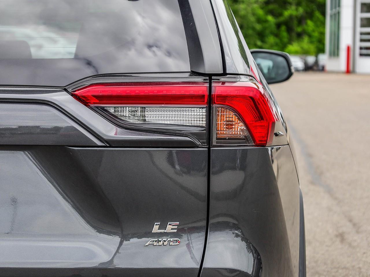 2020 Toyota RAV4 LE NO ACCIDENTS-HEATED CLOTH SEATS-LANE KEEP ASSIST-BACK UP CAMERA- Photo