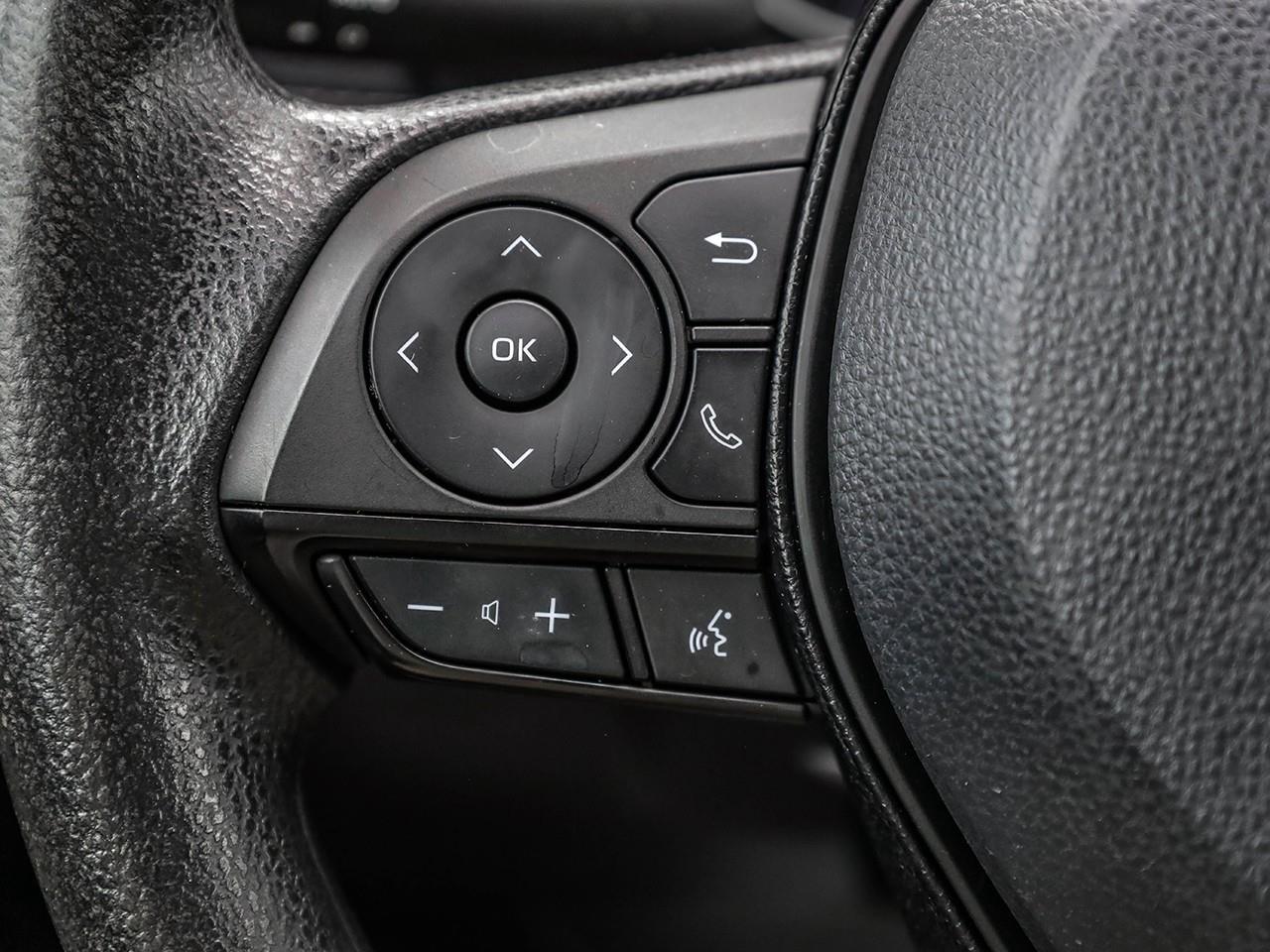 2020 Toyota RAV4 LE NO ACCIDENTS-HEATED CLOTH SEATS-LANE KEEP ASSIST-BACK UP CAMERA- Photo