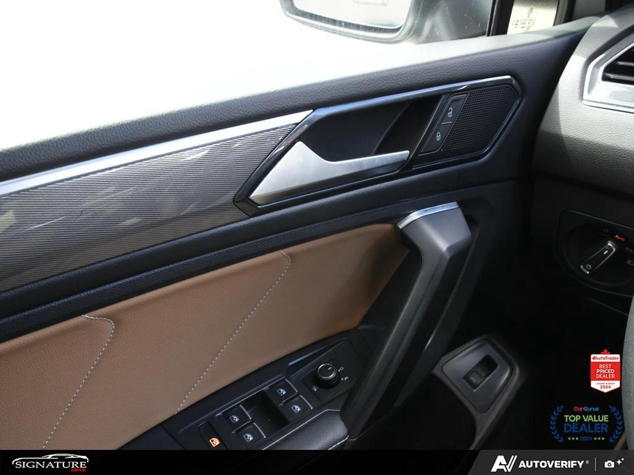 2023 Volkswagen Tiguan Comfortline R Line Black No Accident Photo