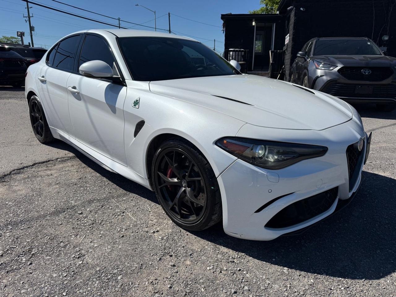 2017 Alfa Romeo Giulia Quadrifoglio Photo