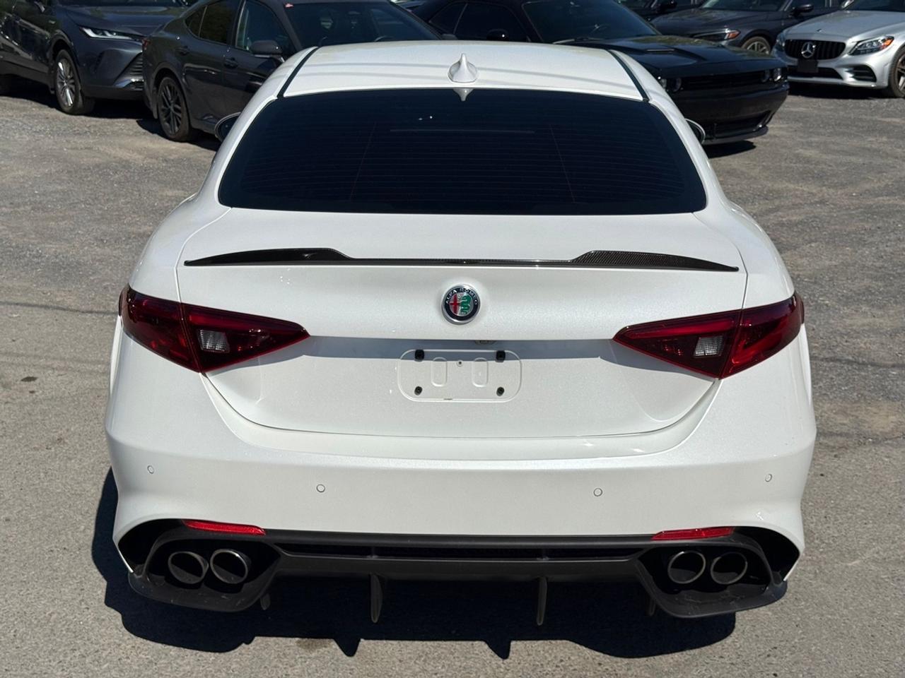 2017 Alfa Romeo Giulia Quadrifoglio Photo
