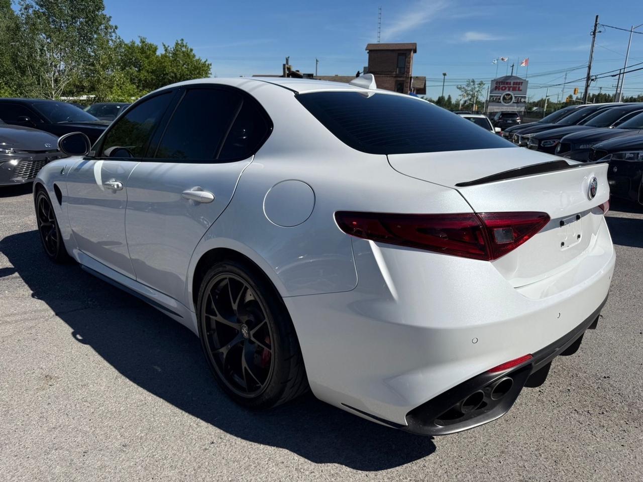2017 Alfa Romeo Giulia Quadrifoglio Photo