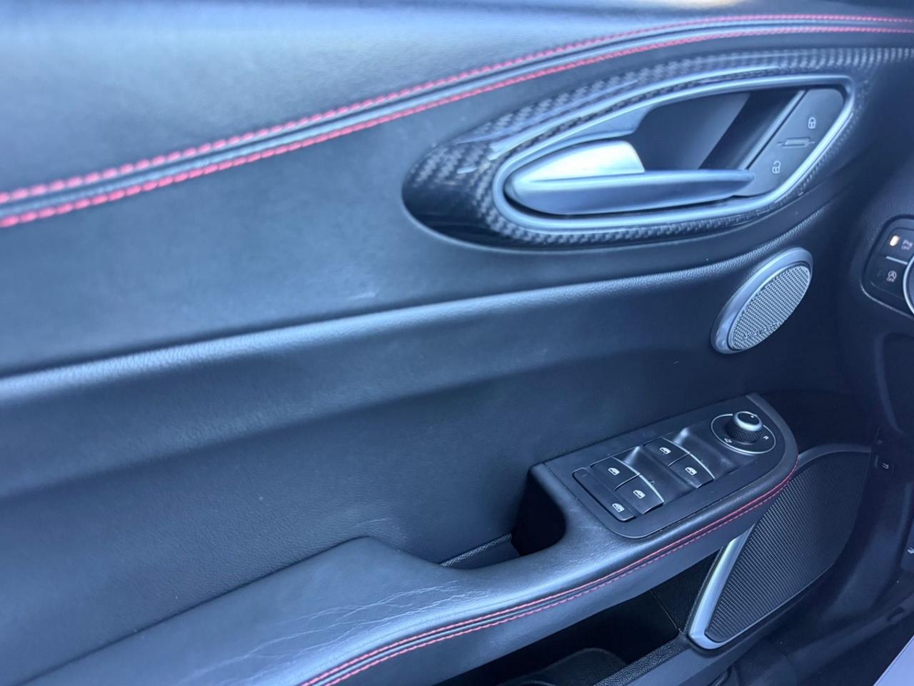 2017 Alfa Romeo Giulia Quadrifoglio Photo