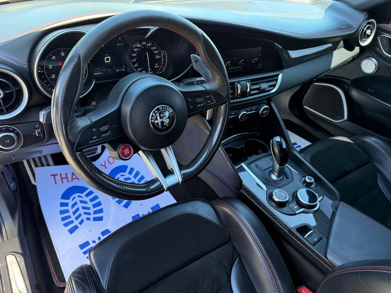 2017 Alfa Romeo Giulia Quadrifoglio Photo