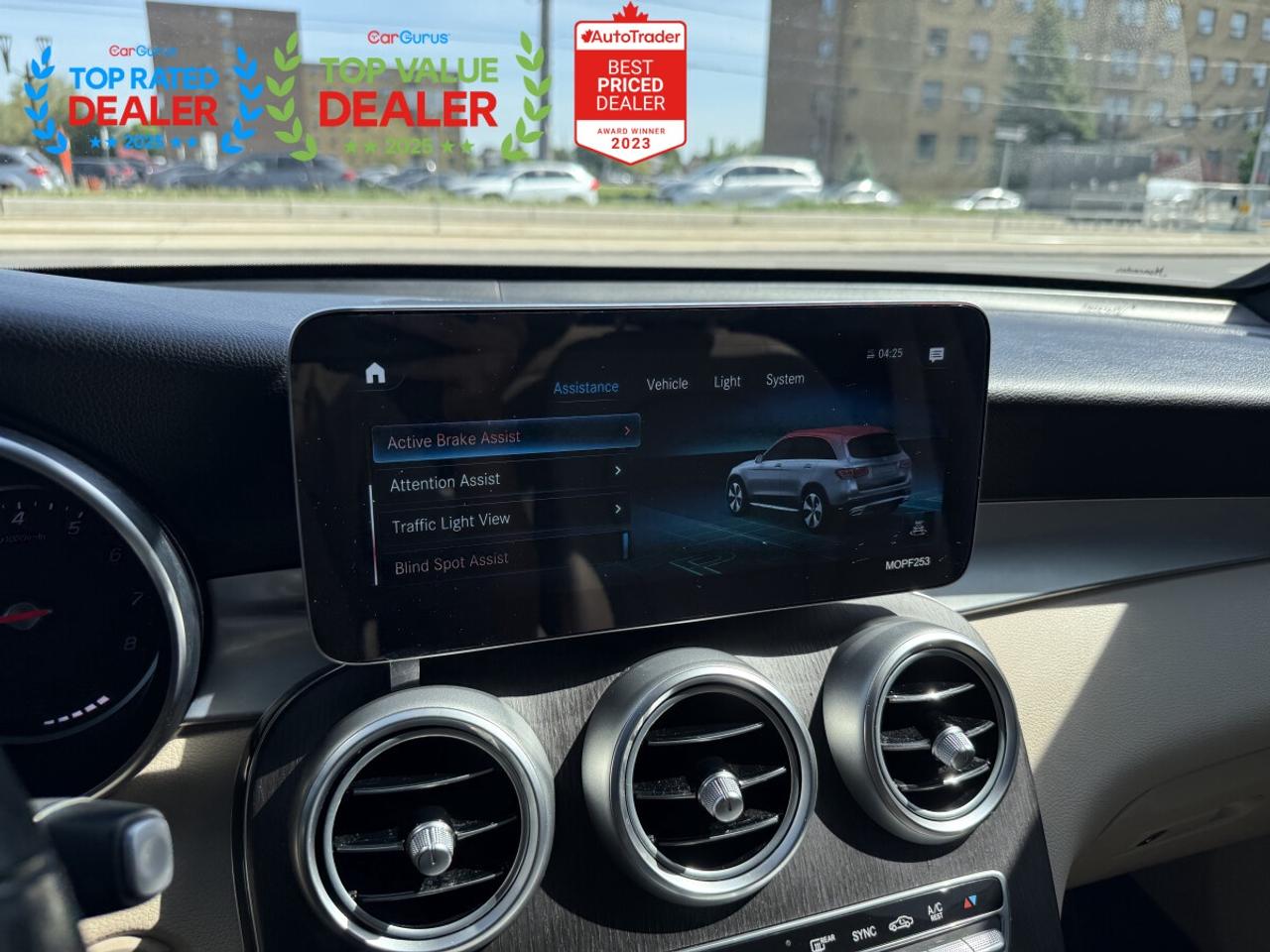 2021 Mercedes-Benz GLC-Class PREMIUM PKG | 360 CAMERA | AMBIENT LIGHTING | Photo
