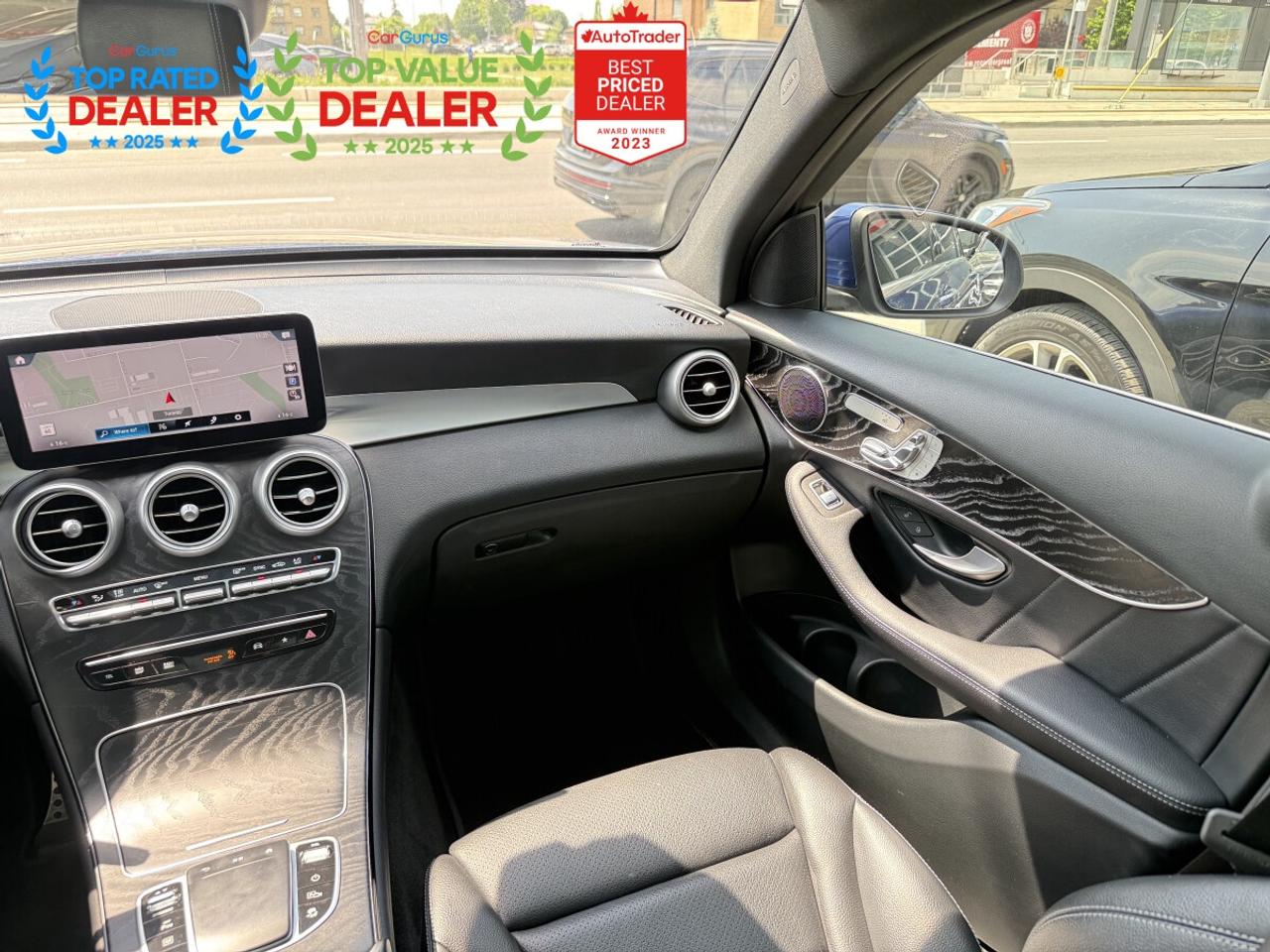2021 Mercedes-Benz GLC-Class 300 Photo