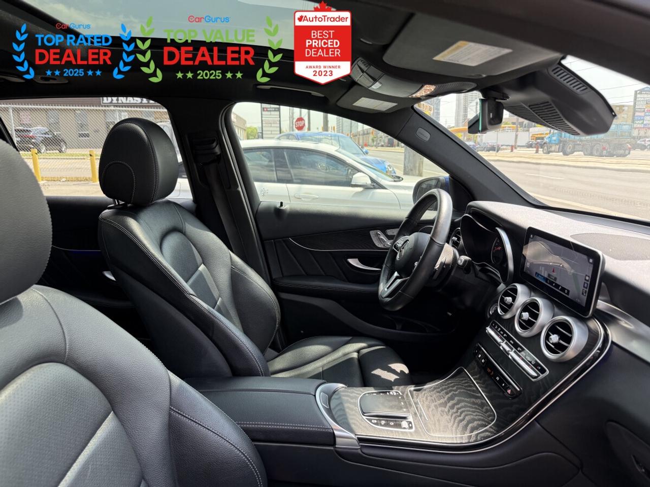 2021 Mercedes-Benz GLC-Class 300 Photo