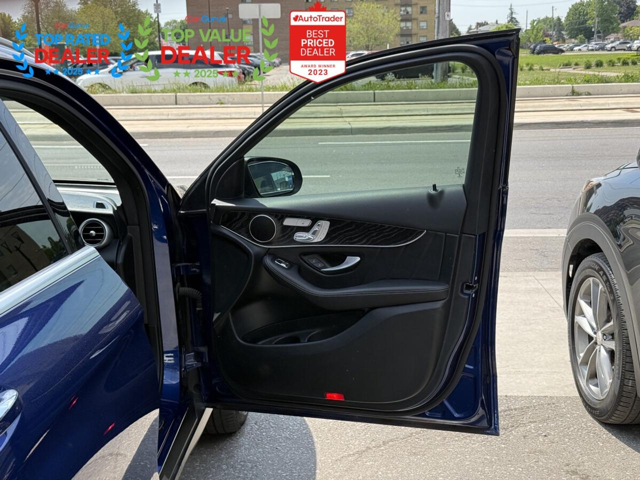 2021 Mercedes-Benz GLC-Class 300 Photo