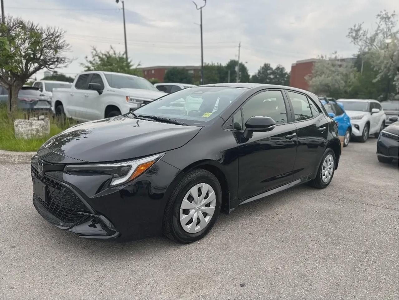 2025 Toyota Corolla Hatchback SE Photo
