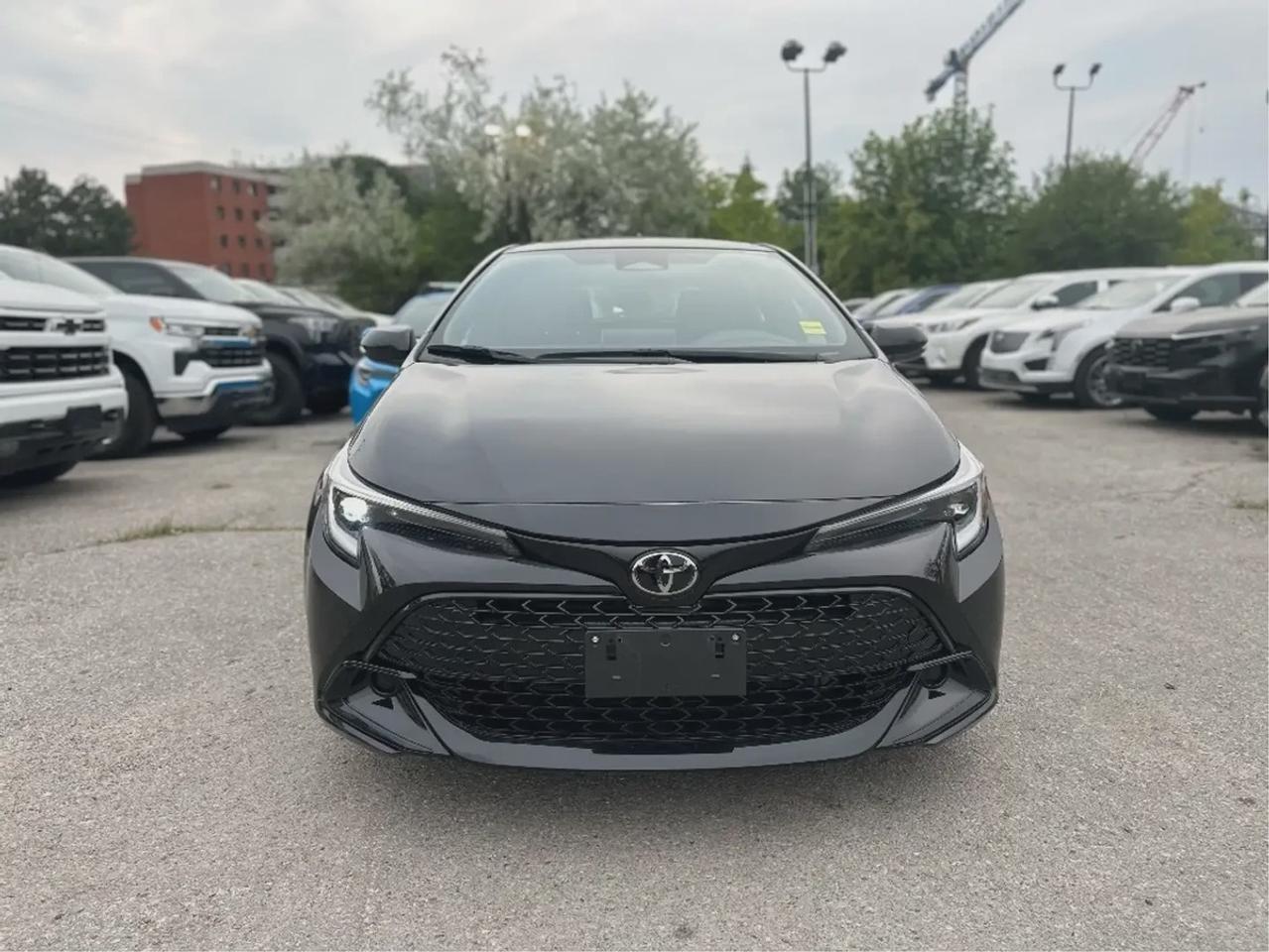 2025 Toyota Corolla Hatchback SE Photo