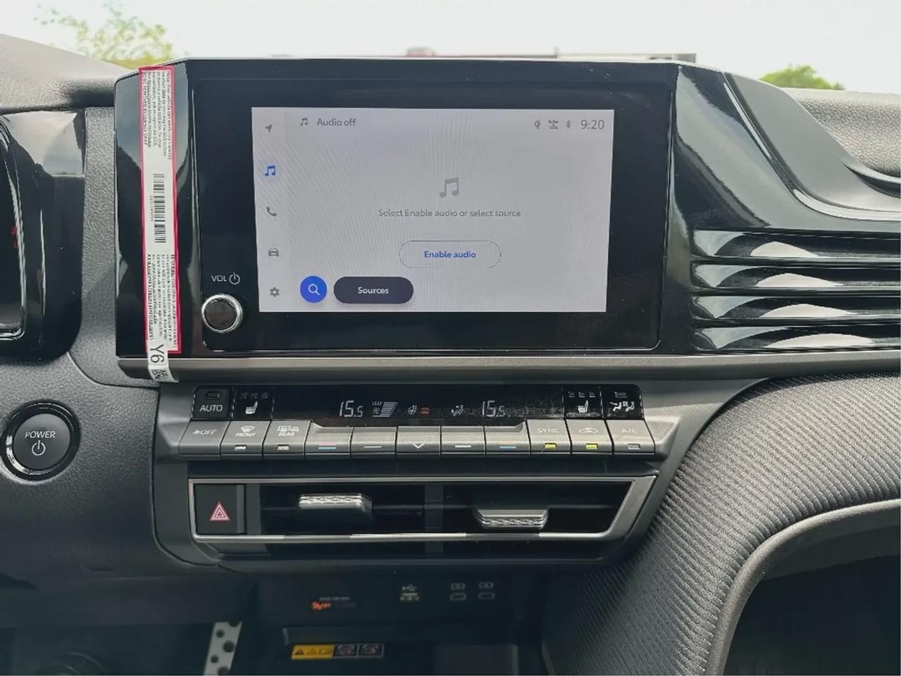2025 Toyota Camry HYBRID SE Photo