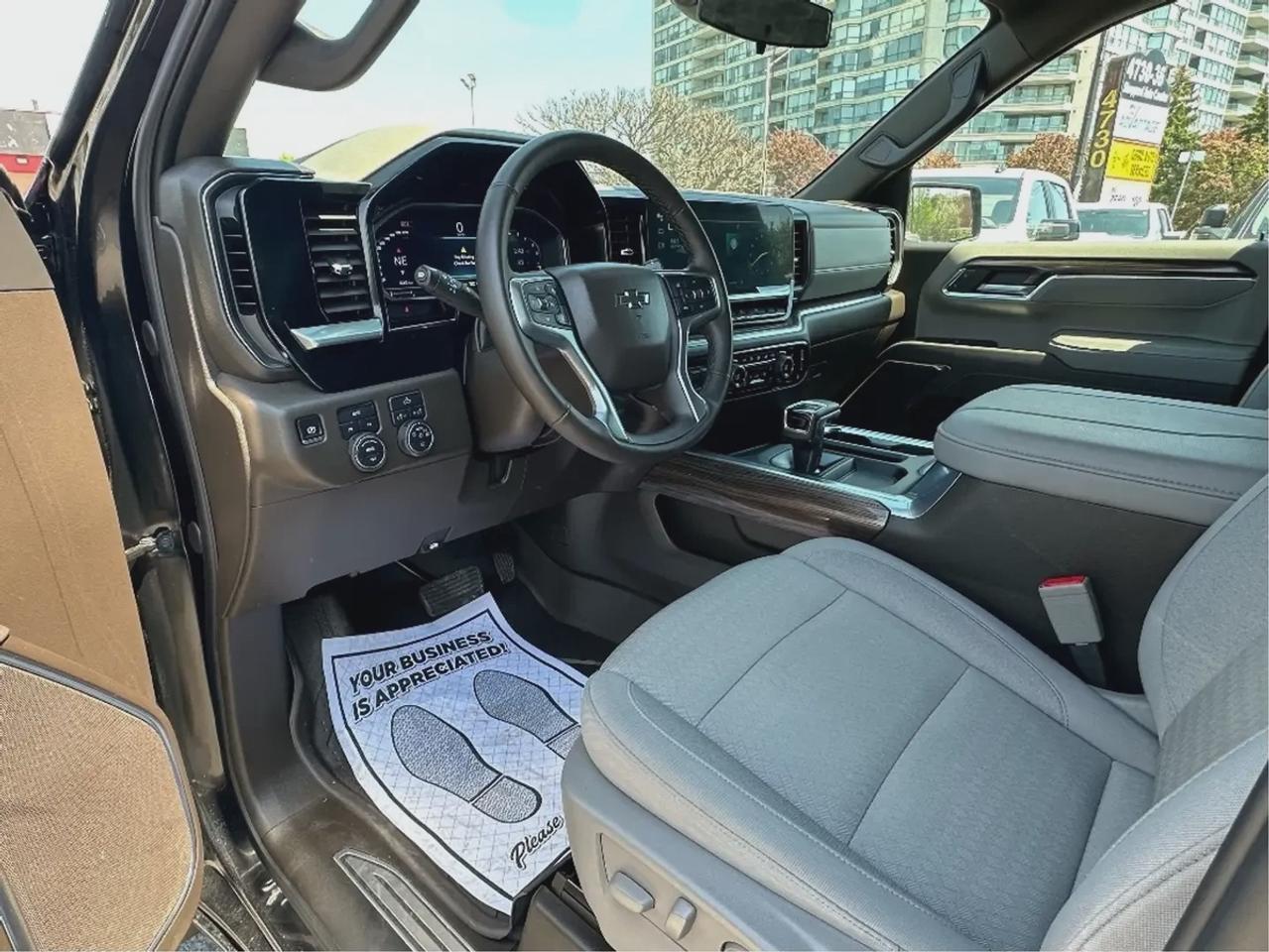 2025 Chevrolet Silverado 1500 RST Photo