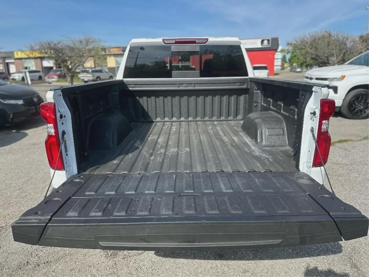2025 Chevrolet Silverado 1500 RST Z71 SUNROOF Photo