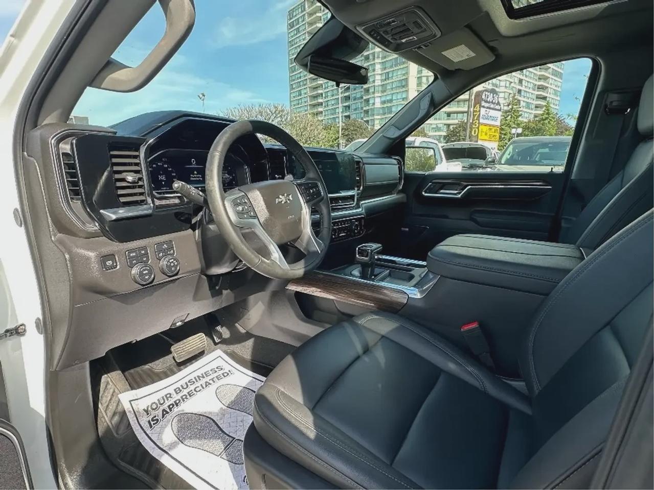 2025 Chevrolet Silverado 1500 RST Z71 SUNROOF Photo