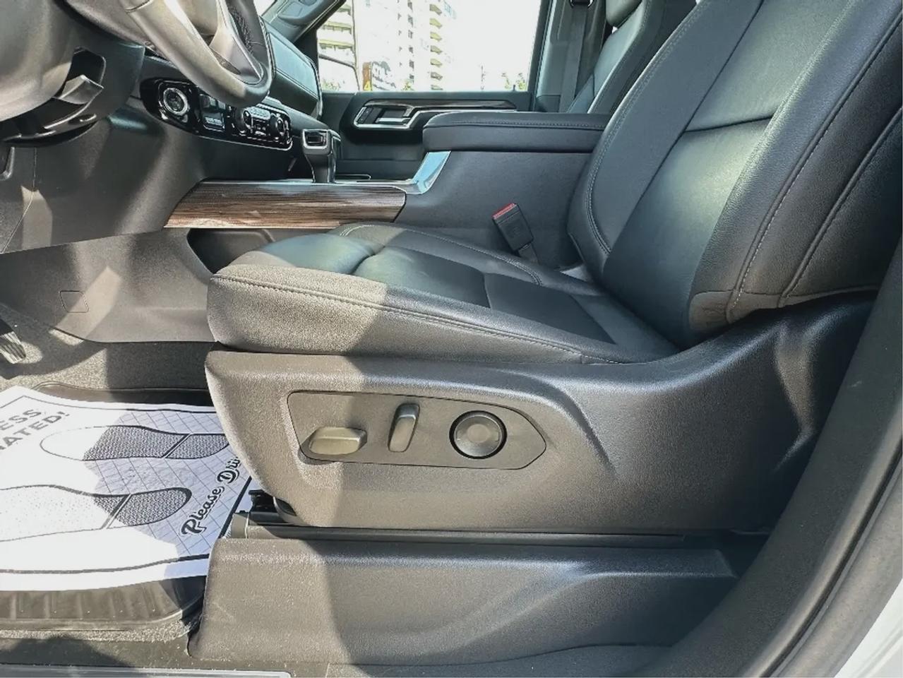 2025 Chevrolet Silverado 1500 RST Z71 SUNROOF Photo