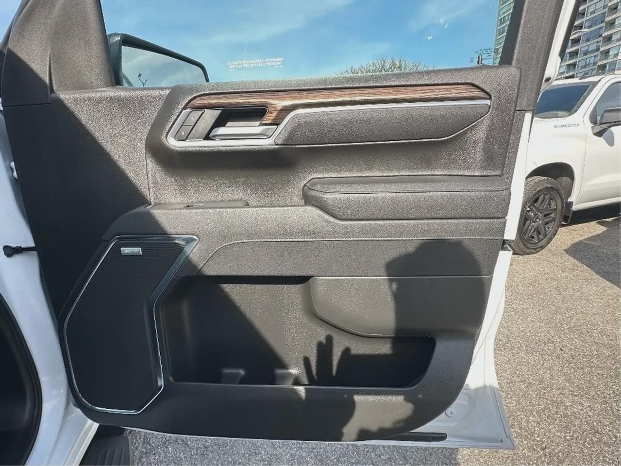 2025 Chevrolet Silverado 1500 RST Z71 SUNROOF Photo