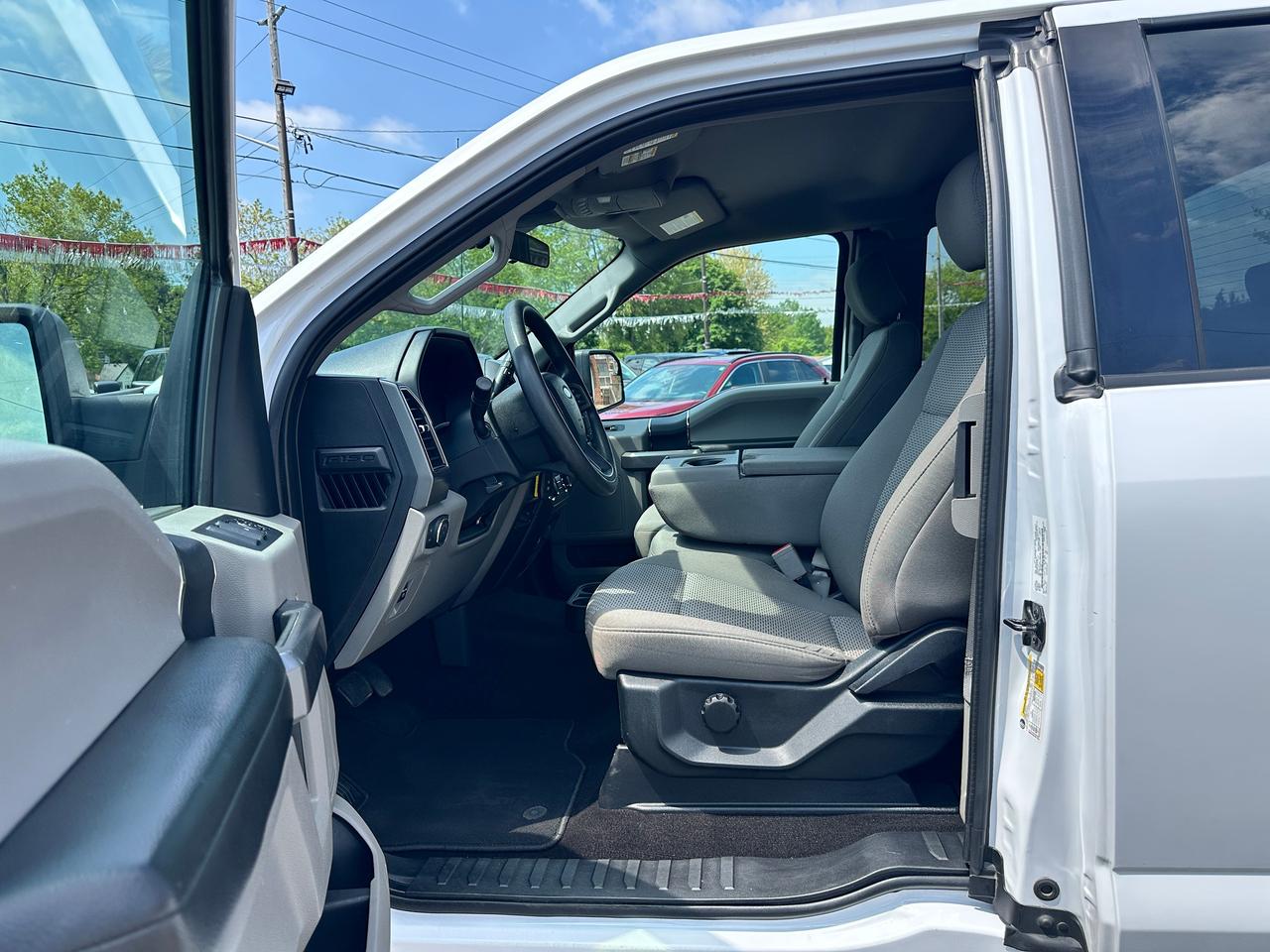 2019 Ford F-150 XLT 4x4 SuperCab LongBox FM/XM A/C CarPlay RvCam Photo