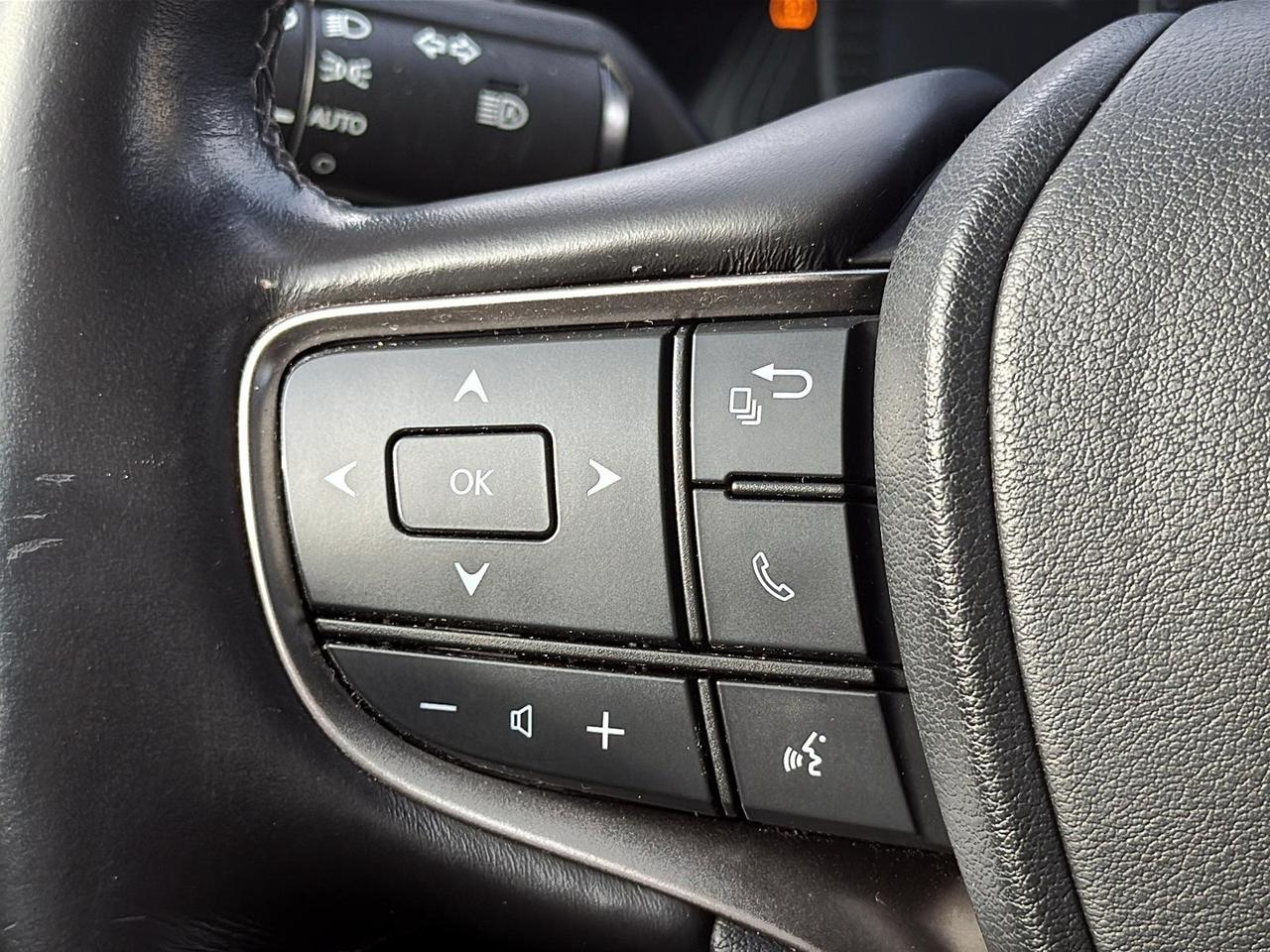 2019 Lexus UX 250h Hybrid | Power Seats | Htd Steering Wheel Photo