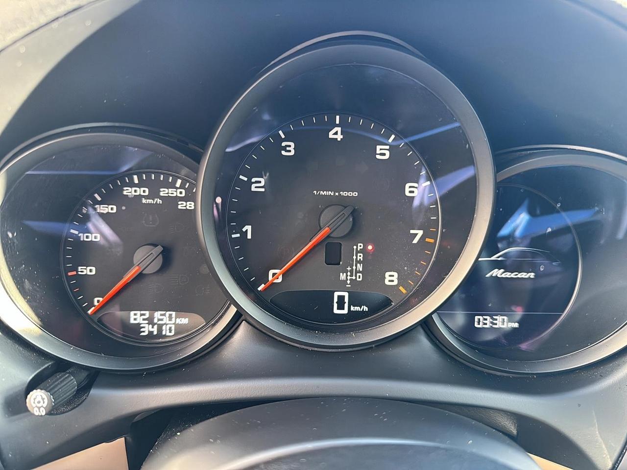 2021 Porsche Macan Base | Apple CarPlay | Heated Steering Wheel Photo
