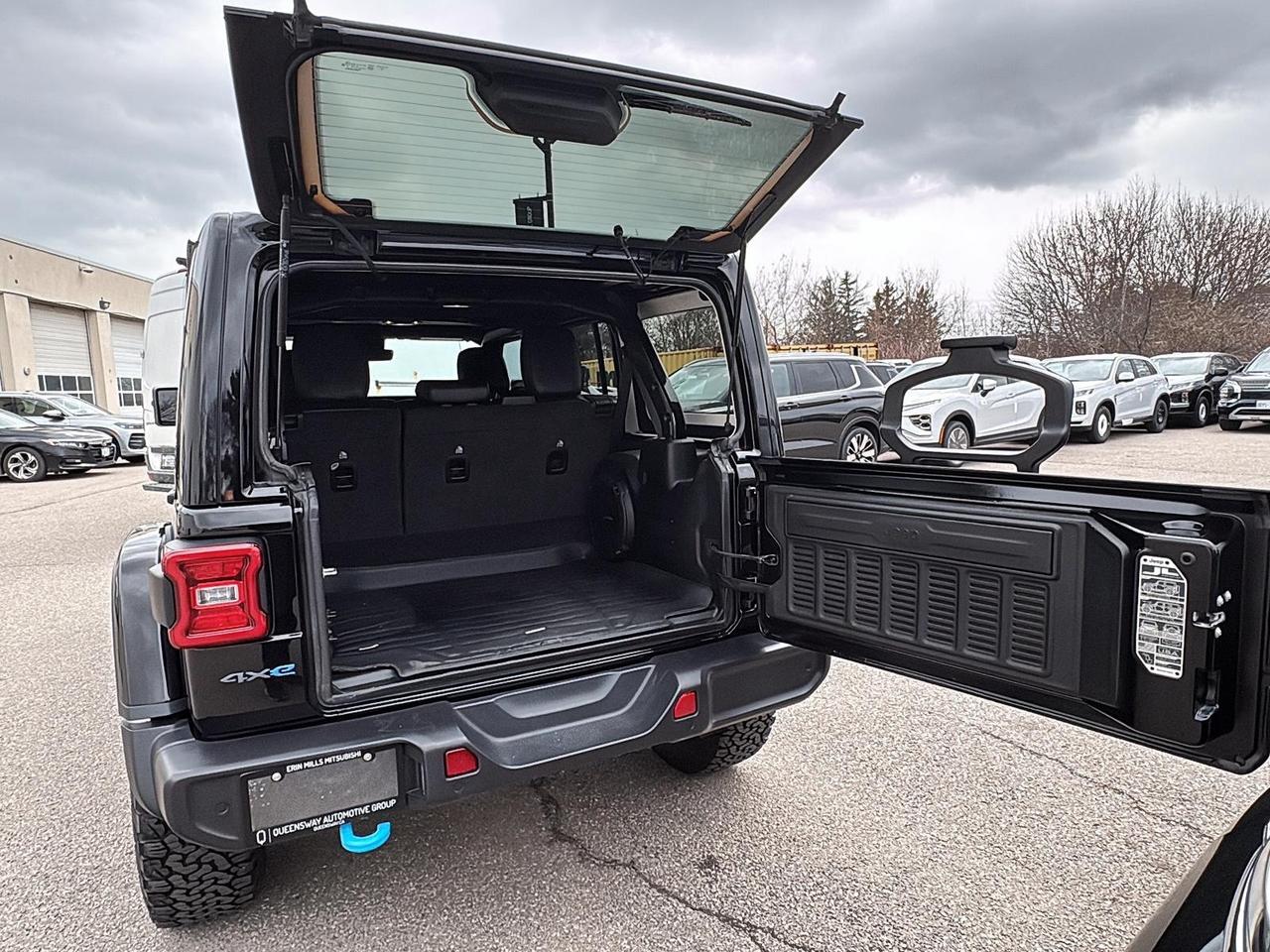 2023 Jeep Wrangler Unlimited Rubicon 4xe Hybrid |New Battery|Power top Photo