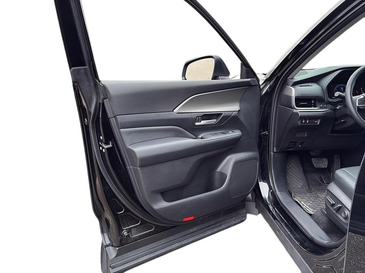 2025 Toyota Grand Highlander XLE Photo
