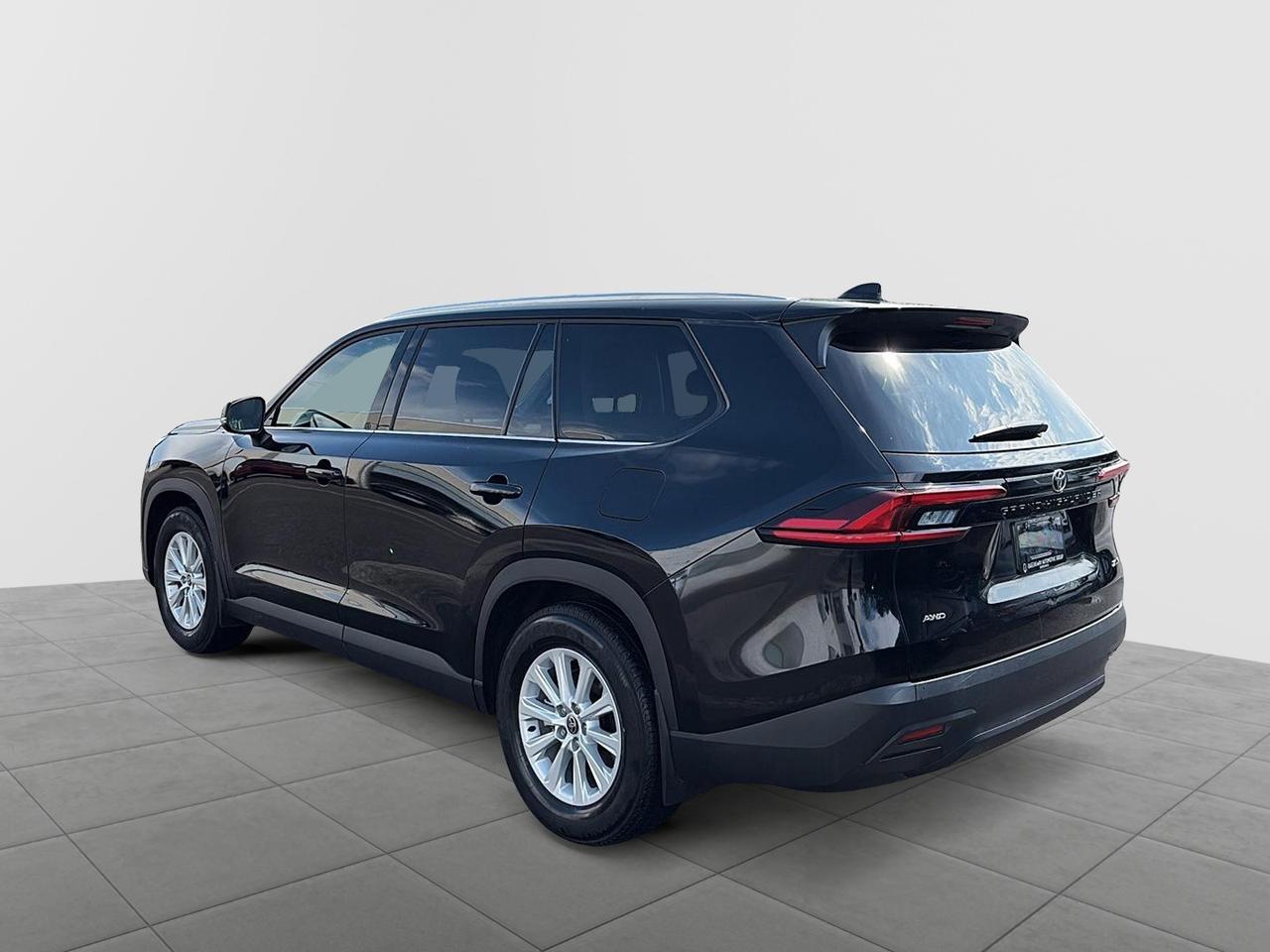 2025 Toyota Grand Highlander XLE Photo