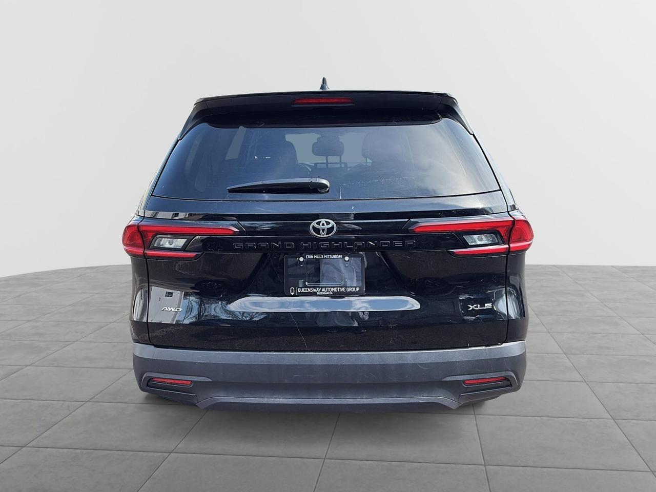 2025 Toyota Grand Highlander XLE Photo