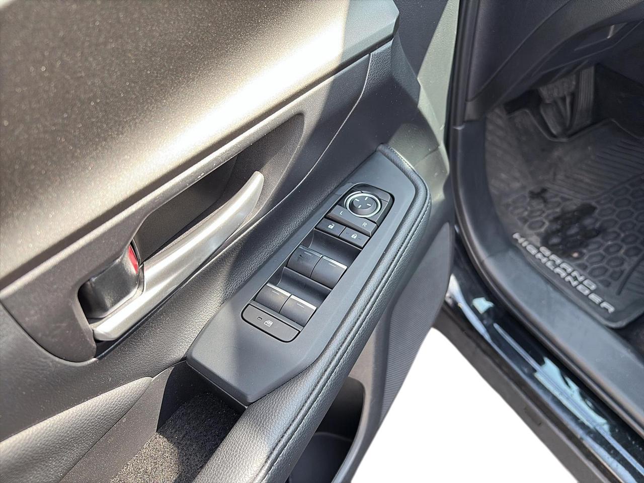 2025 Toyota Grand Highlander XLE Photo