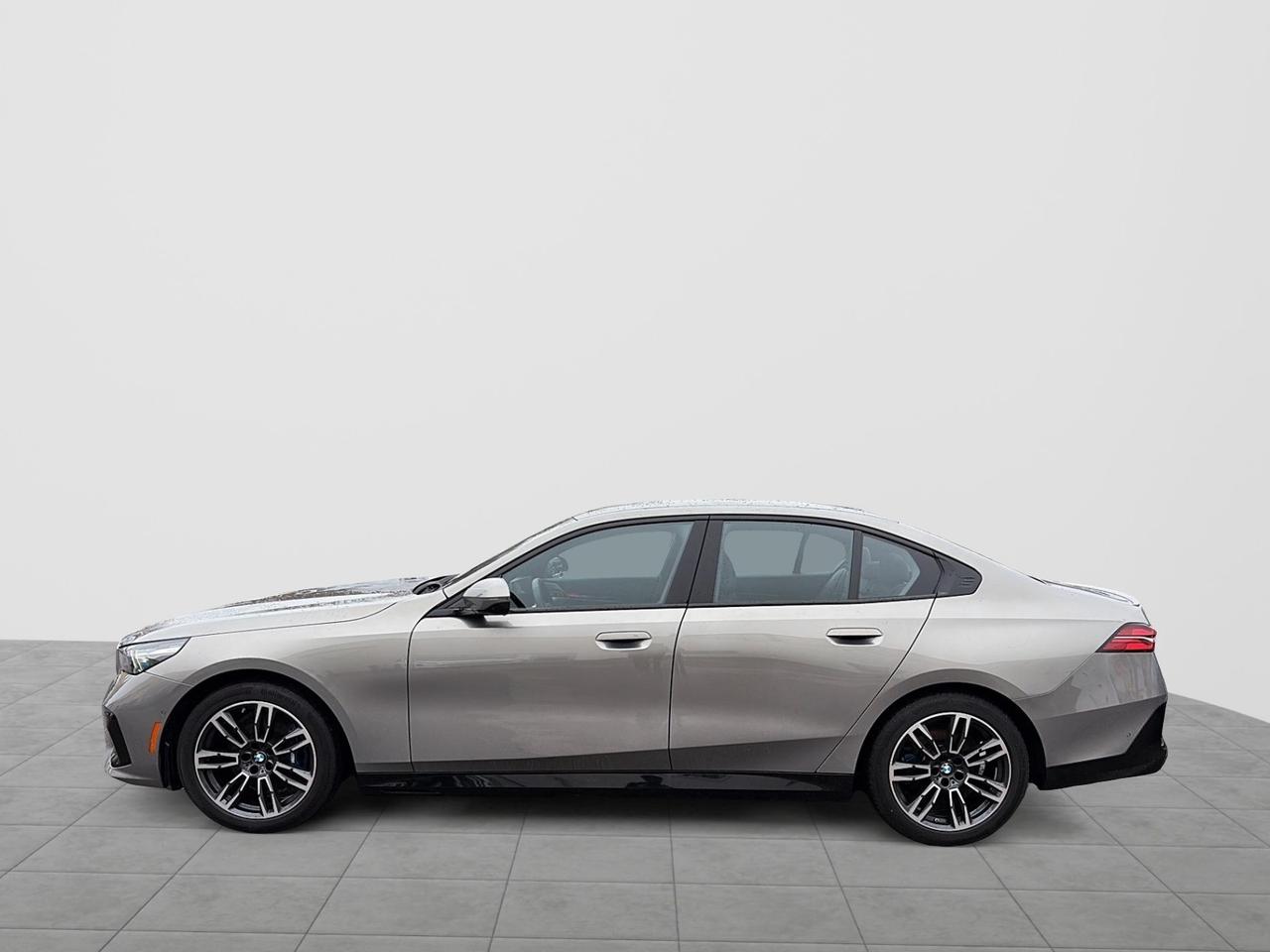 2026 BMW 530i 530i xDrive Sedan Photo