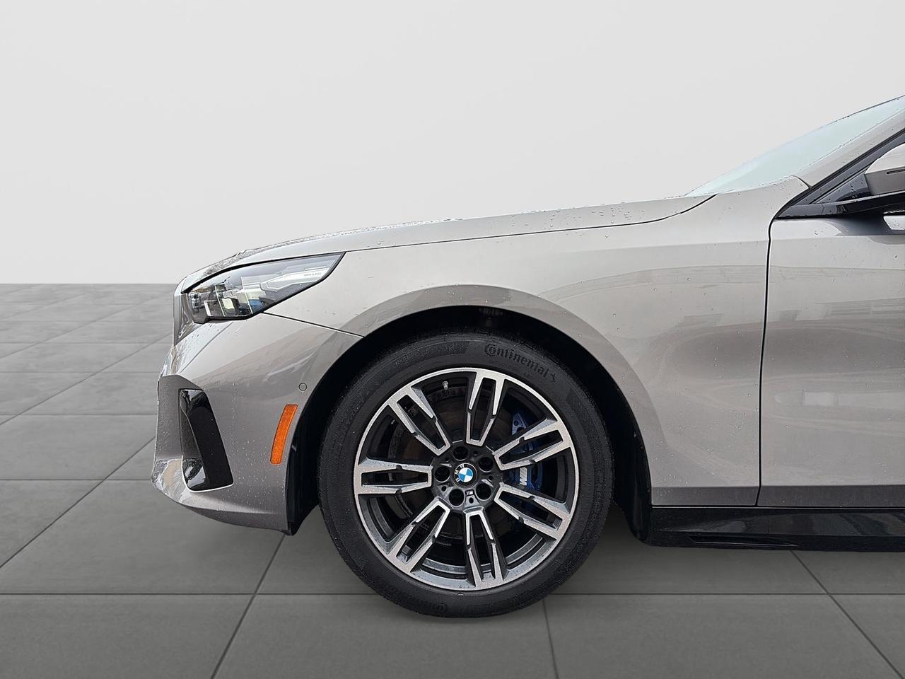 2026 BMW 530i 530i xDrive Sedan Photo