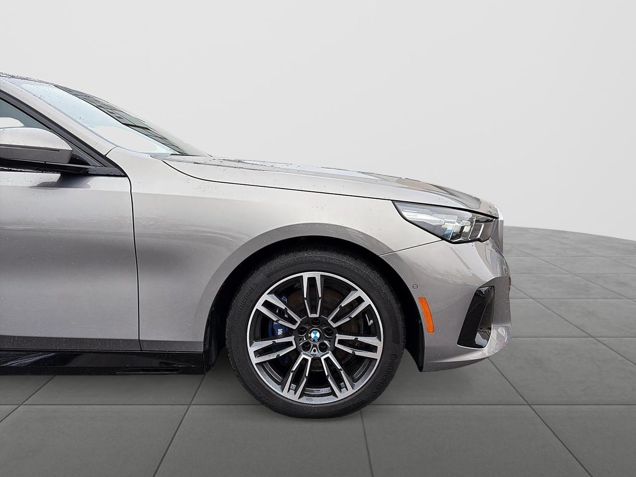 2026 BMW 530i 530i xDrive Sedan Photo