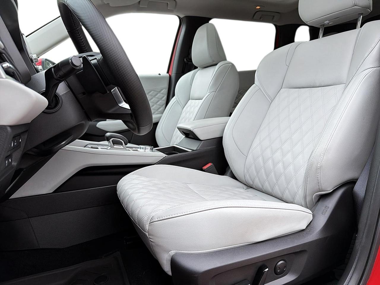 2025 Mitsubishi Outlander Phev SEL Photo