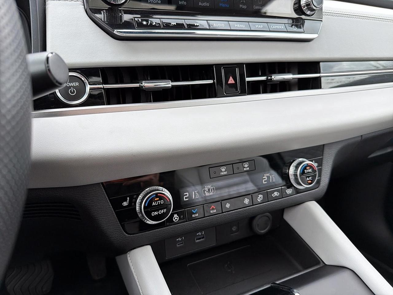 2025 Mitsubishi Outlander Phev SEL Photo