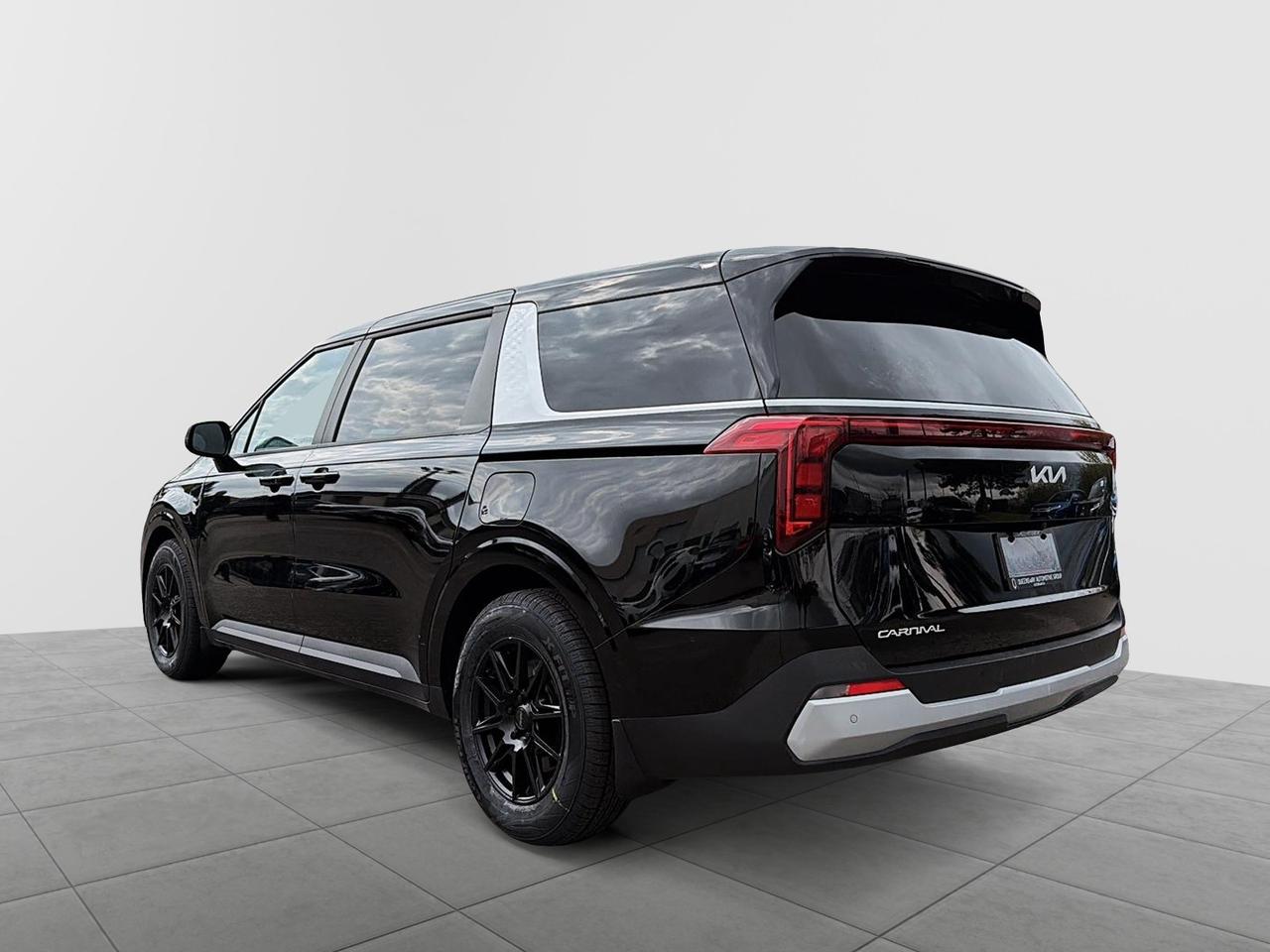 2025 Kia Carnival LX FWD Photo