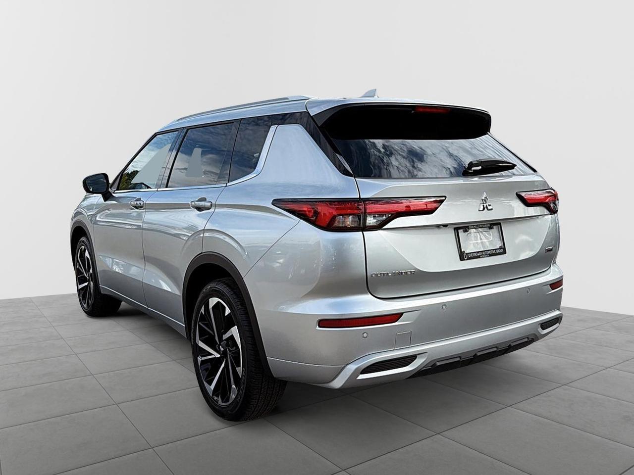 2024 Mitsubishi Outlander GT Photo