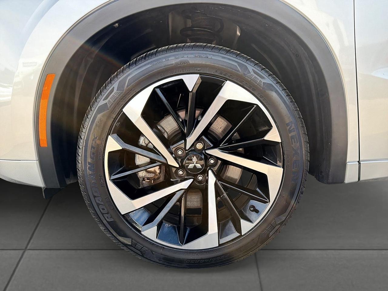 2024 Mitsubishi Outlander GT Photo