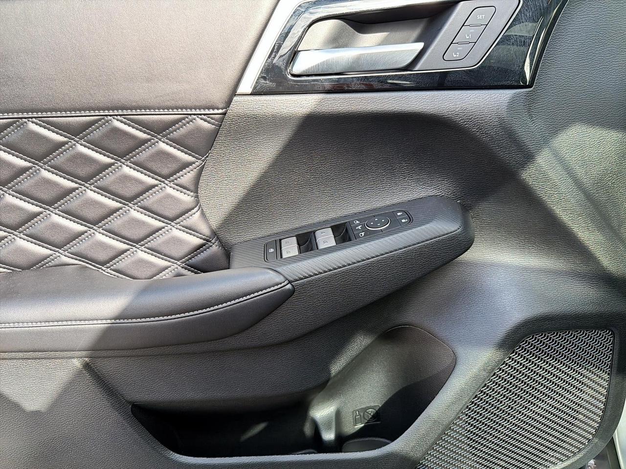 2024 Mitsubishi Outlander GT Photo