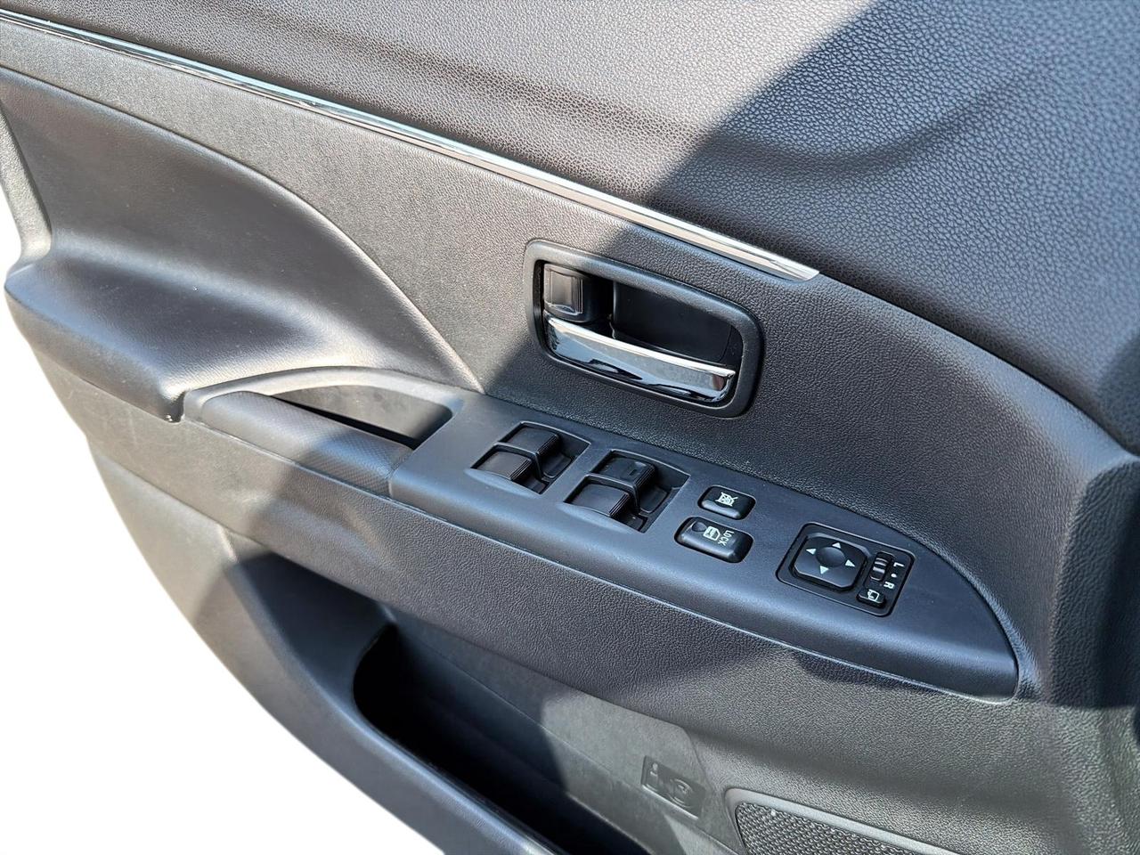 2017 Mitsubishi RVR GT Premium Pkg | Leather | Power Seats Photo