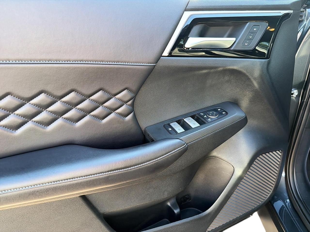 2025 Mitsubishi Outlander Phev GT NOIR | CPO | Wireless CarPlay Photo