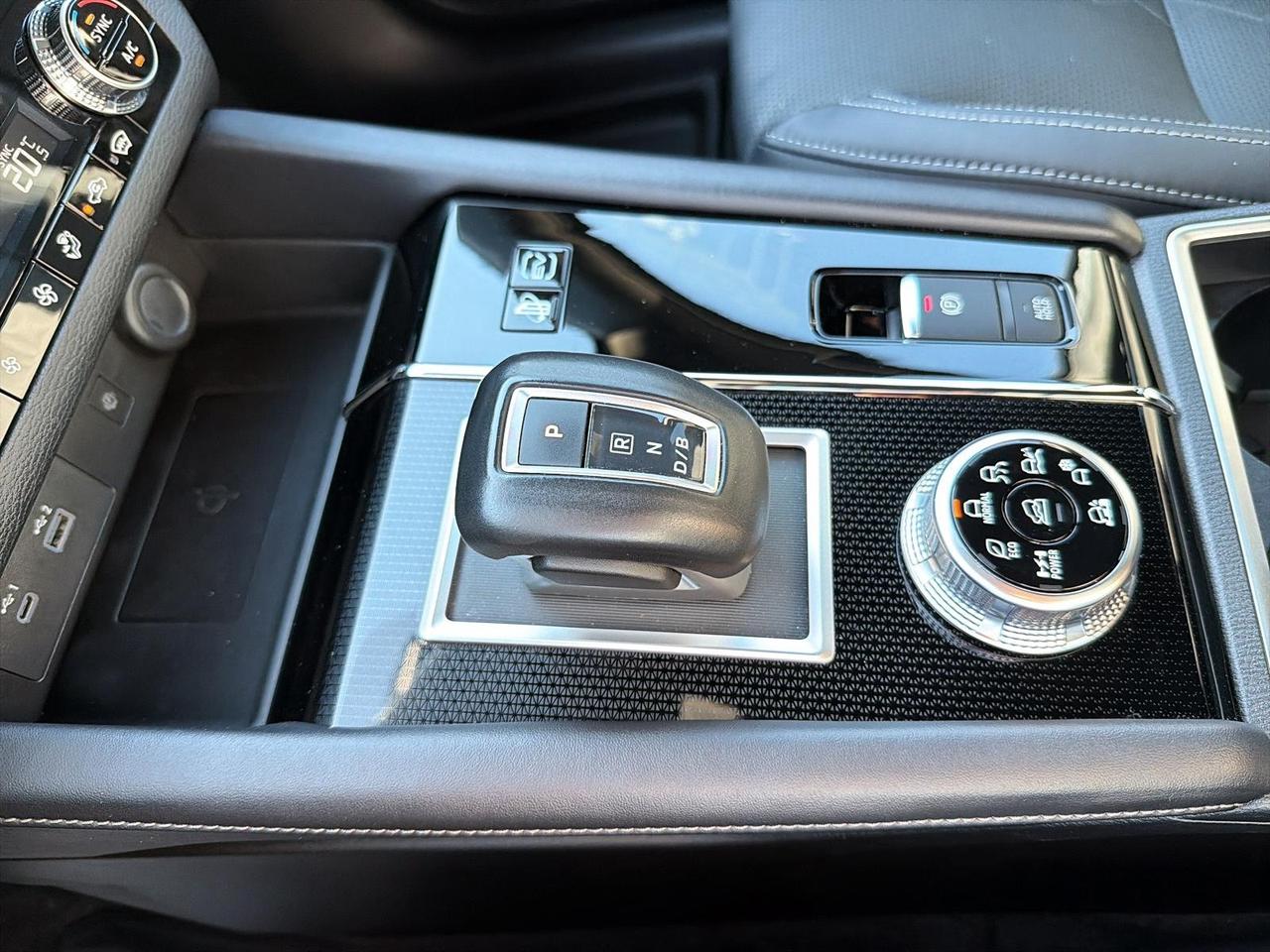 2025 Mitsubishi Outlander Phev GT NOIR | CPO | Wireless CarPlay Photo