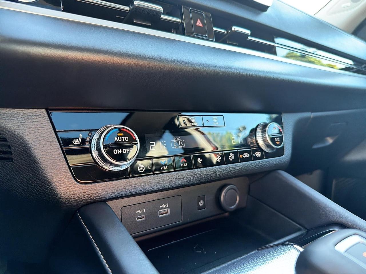 2025 Mitsubishi Outlander Phev GT | CPO | No Accidents | LOW KMS Photo