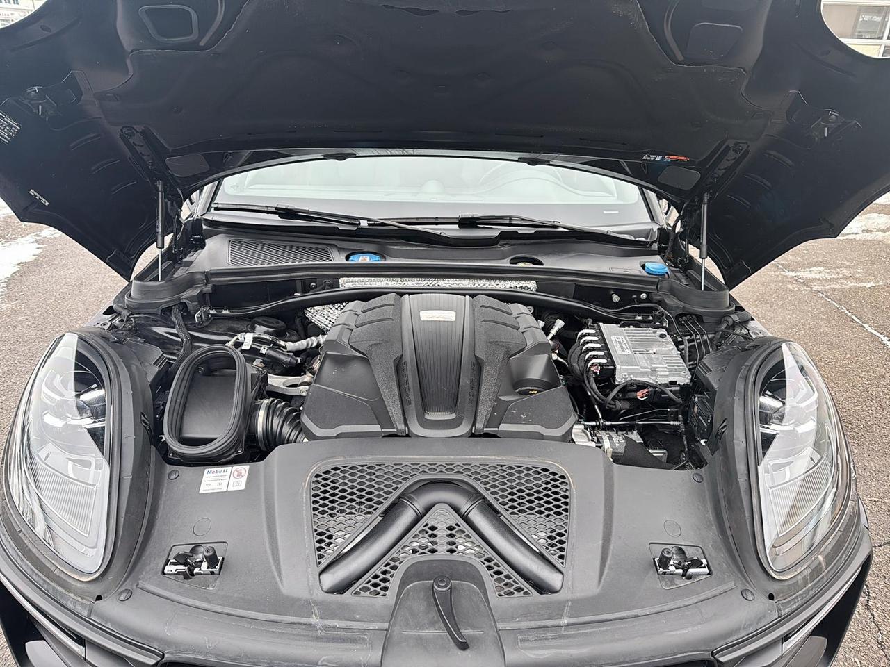 2024 Porsche Macan S | Premium Plus Pkg |  CLEAN CARFAX | Full Leathe Photo