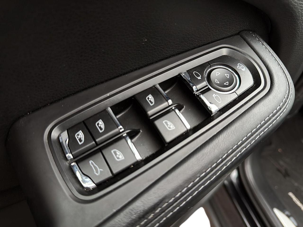 2024 Porsche Macan S | Premium Plus Pkg |  CLEAN CARFAX | Full Leathe Photo