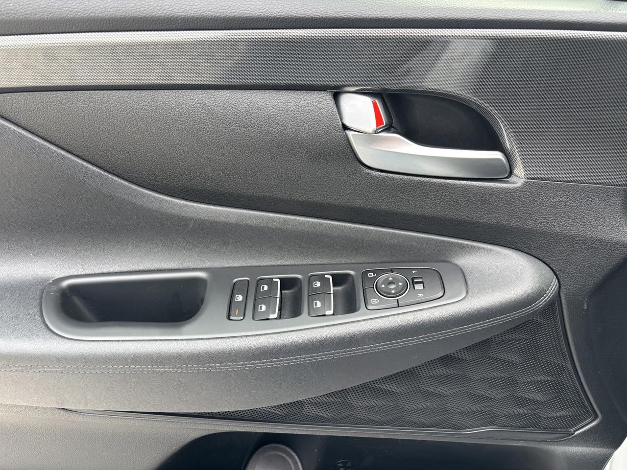 2021 Hyundai Santa Fe Preferred Photo