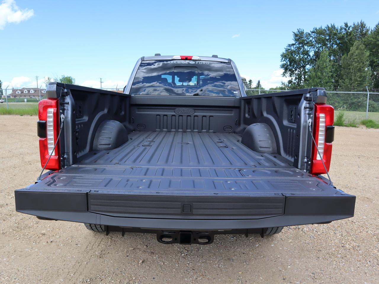2026 Ford F-350 Super Duty SRW Lariat Photo4