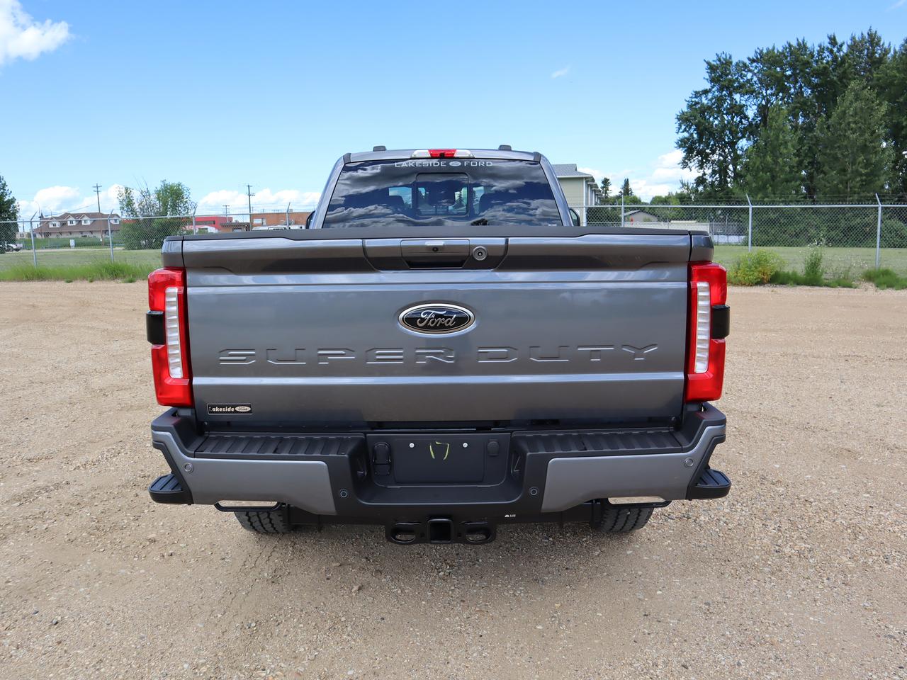2026 Ford F-350 Super Duty SRW Lariat Photo3